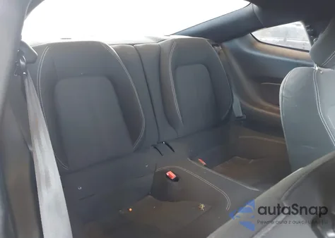 2018 Ford Mustang Ecoboost z USA, uszkodzony, nr VIN 1FA6P8TH9J5105541